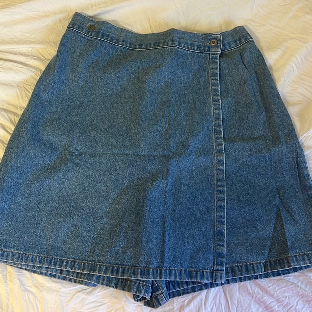 1980s Vintage Denim Light Wash Skort